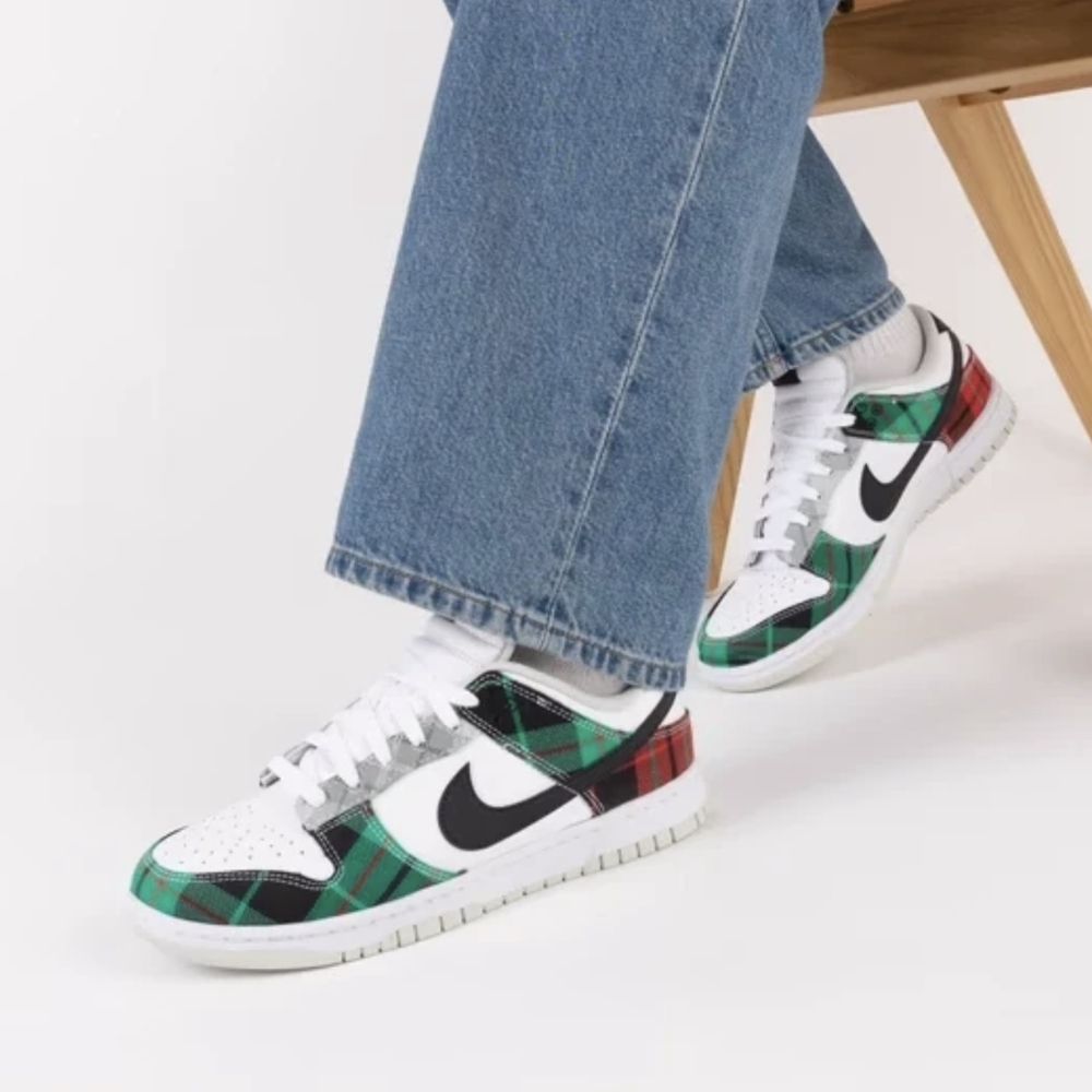 Nike Dunk Low Sneakers in Tartan Plaid Size 7